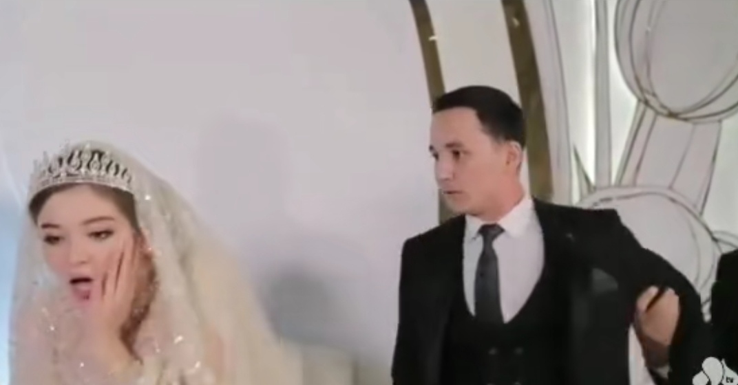 تخيّل يوم الفرح ينقلب صدمة…عُرسان تركوا عرايسهم قدام الكل 😱

شوفوا أغرب وأقوى اللحظات اللي صارت في الزواجات 😢

جمعت لكم مقاطع مؤثرة لردات فعل ما تنوصف، صارت في حفلات زواج