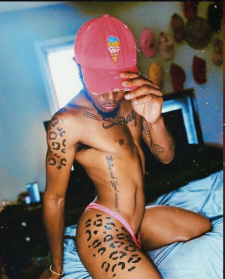 iamdakotadaring's tweet photo. He wanna fuck me with my thong on 💦💦💢💢💢 https://t.co/6thk644O0S
