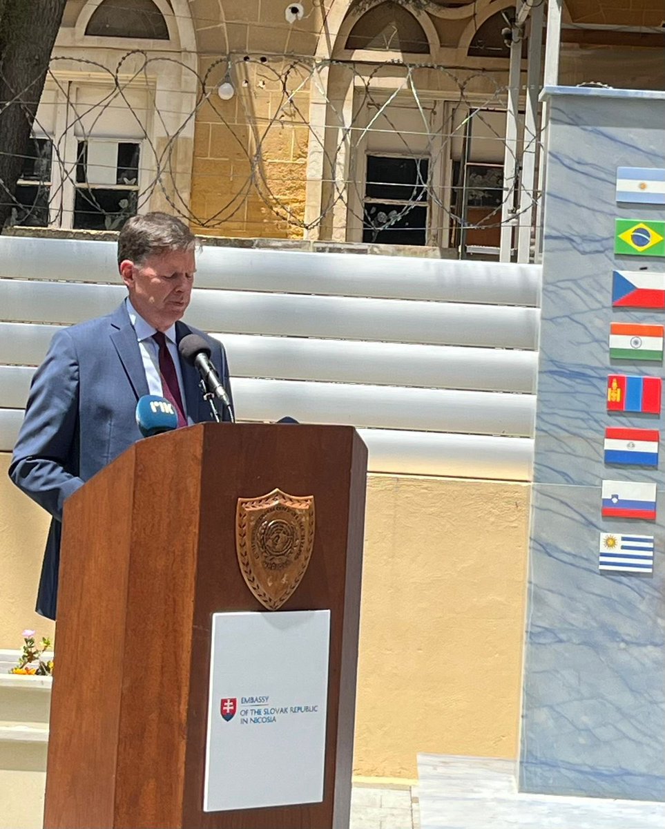 Honoured to join the Slovak Embassy’s ceremony marking 36 years of bicommunal dialogue in Cyprus. Cyprus Women Bicommunal Coalition stands for peace and cooperation. Grateful for the continued support of <a href="/SlovakiaMFA/">Slovakia MFA 🇸🇰</a> &amp; <a href="/UN_CYPRUS/">UN Cyprus</a>. 🌿 #Peace #Cyprus #BicommunalDialogue #UNFICYP