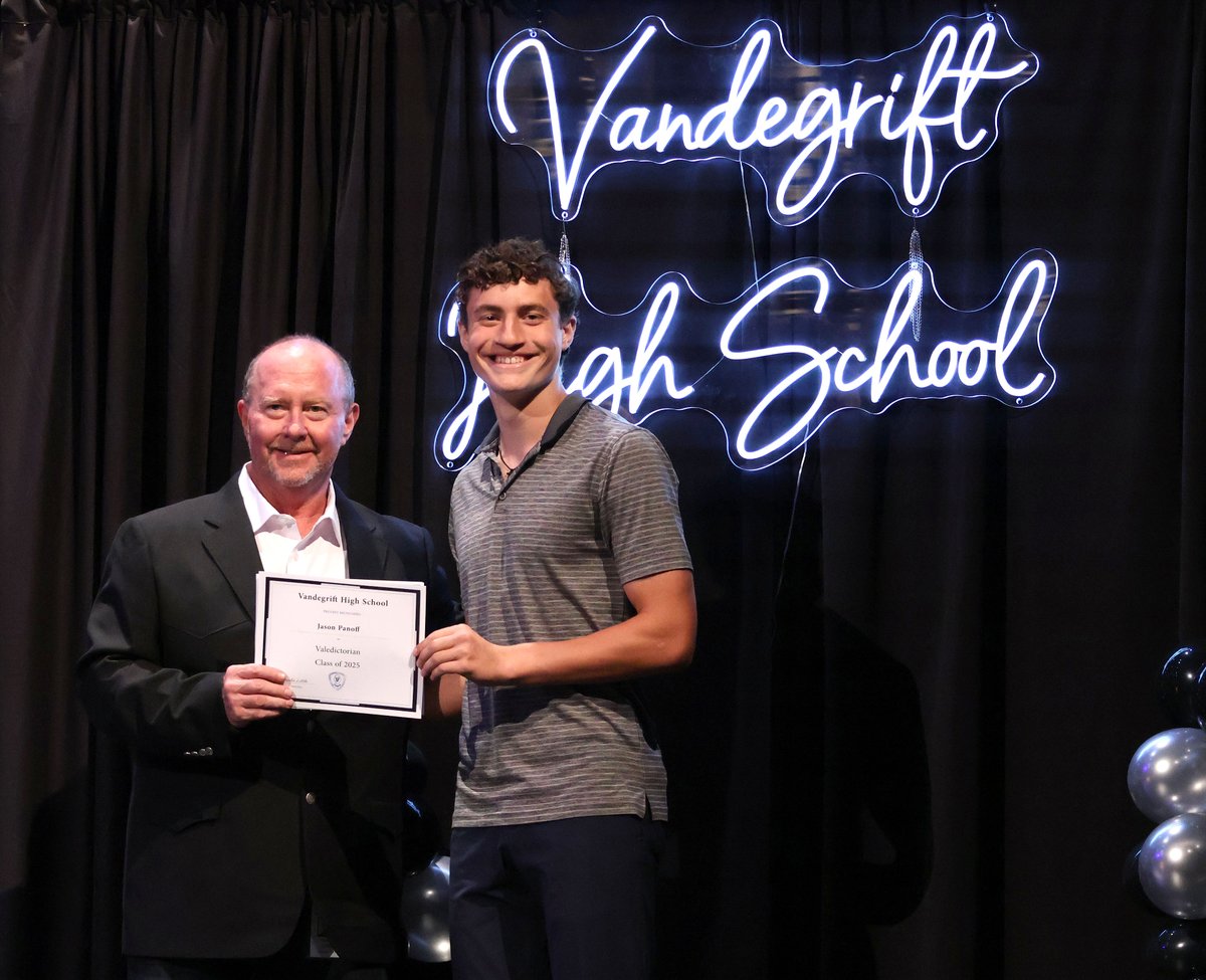The community celebrated seniors at yesterday's awards and scholarship ceremony in the PAC.
📷Aaron Bielik
