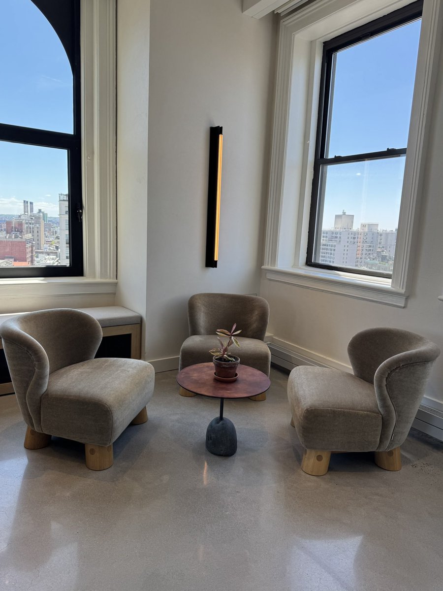 Cole Rotman (@colerotman) on Twitter photo Waiting Rooms™️ Episode 2: <a href="/usv/">USV</a> 
Waiting area is very zen, vibe is spa-meets-Series A. Soft piano on the Sonos. Great natural light from arched windows. Briefly unmanned front desk felt founder-friendly when GP greets you. Someone definitely has a house account at Roche Bobois. Waiting Rooms™️ Episode 2: <a href="/usv/">USV</a> 
Waiting area is very zen, vibe is spa-meets-Series A. Soft piano on the Sonos. Great natural light from arched windows. Briefly unmanned front desk felt founder-friendly when GP greets you. Someone definitely has a house account at Roche Bobois.