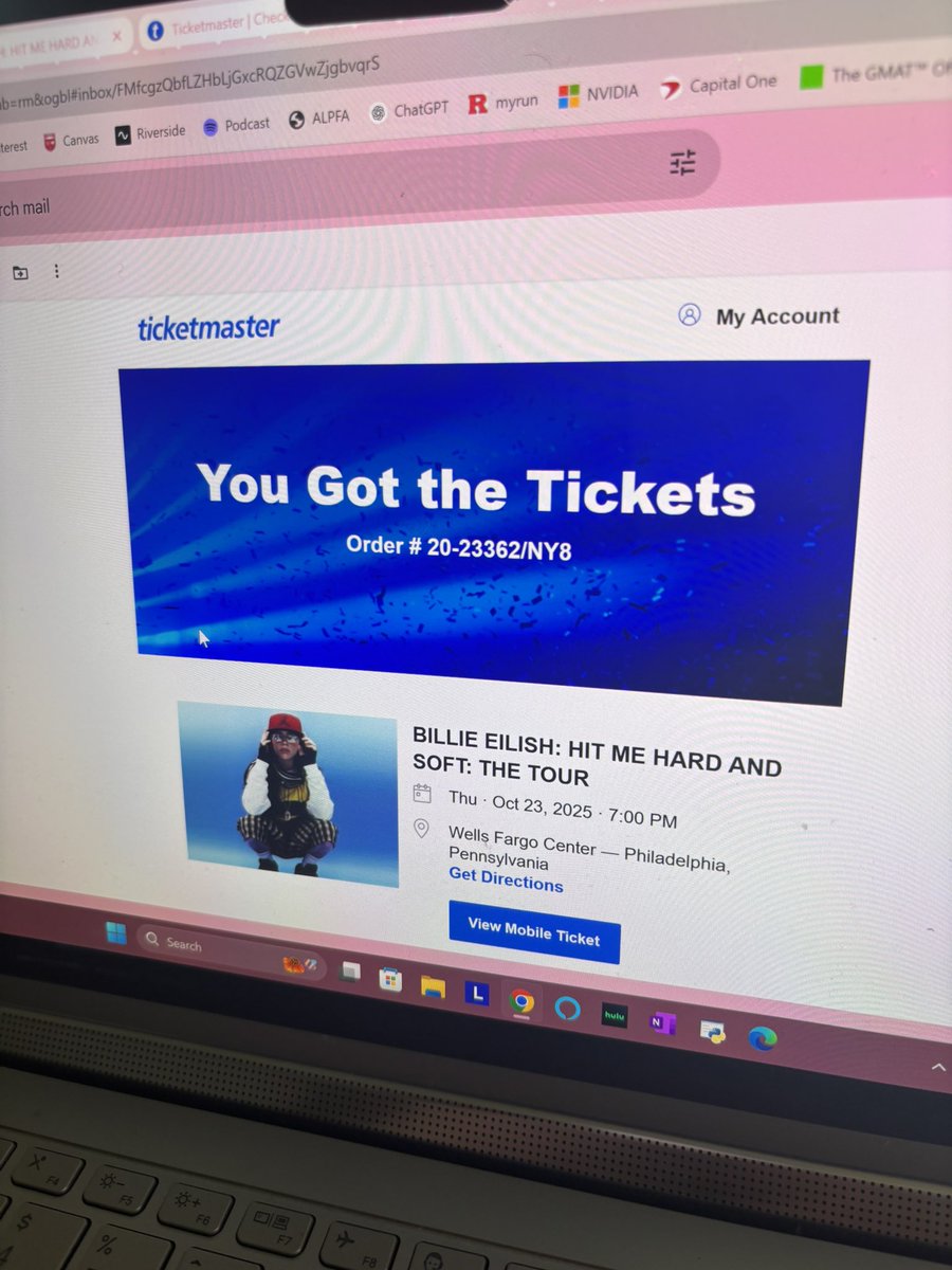 i tried to buy 3 floor tickets but tm only let me get 1 🥺😭