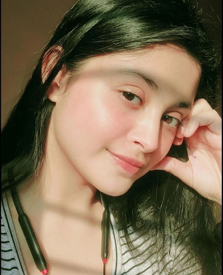 Anupanjali_28's tweet image. अर्ज किया है..
बेशक ख्वाहिश चांद 🌜 की करो ..!
मगर कुबूल उसके दाग भी करो ..!! 😍

#goodnight 
#Simplelook