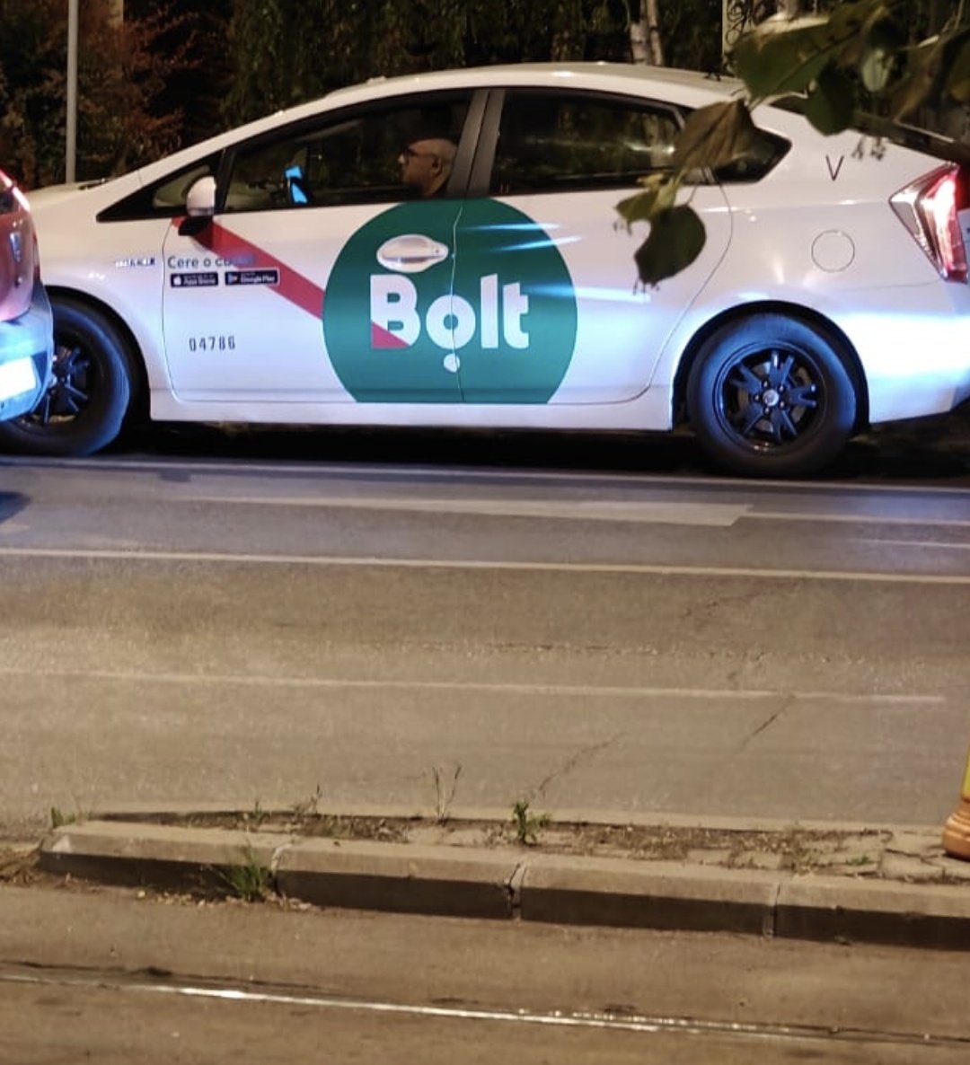 Lanubirt's tweet photo. La empresa @boltapp compra un taxi retirado y así lo pone a trabajar....

Qué asco dais!!!

Cada día os queréis parecer más al taxi.

@IdiazAyuso @AlmeidaPP_ hasta las mismas de la libertad madrileña. No todo está permitido.

@policiademadrid eso debería ser multado https://t.co/R62CLJ6TSm