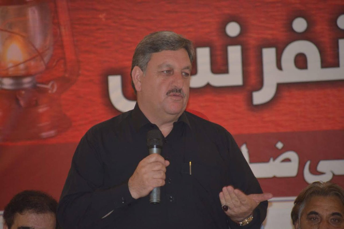 Rahmat_ali_khan's tweet photo. اے این پی سوات کے زیر اہتمام امن امان اورمائنز اینڈ منلرز بل کے خلاف کامیاب APC کا اہتمام جس میں PTIکےعلاوہ تمام سیاسی پارٹیوں،وکلاء،استاتذہ،ٹریڈ فیڈریشن اور تمام یونین کے سربراہان کی شرکت 
مائنز اینڈ منلرز کر یکسر مسترد اور بھر پور احتجاج کرنے کا عزم https://t.co/fqDcefhQCS