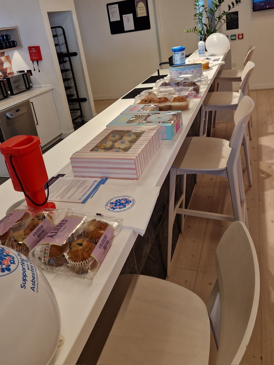 CeriClarkHJ's tweet photo. Yesterday @HJrespiratory held a #MuffinsForMeso bake sale for the wonderful @Mesouk 

Thanks to everyone who baked and supported such an amazing charity raising vital funds and awareness for people affected by mesothelioma. 

#asbestos #mesothelioma https://t.co/pY7usFjTyK