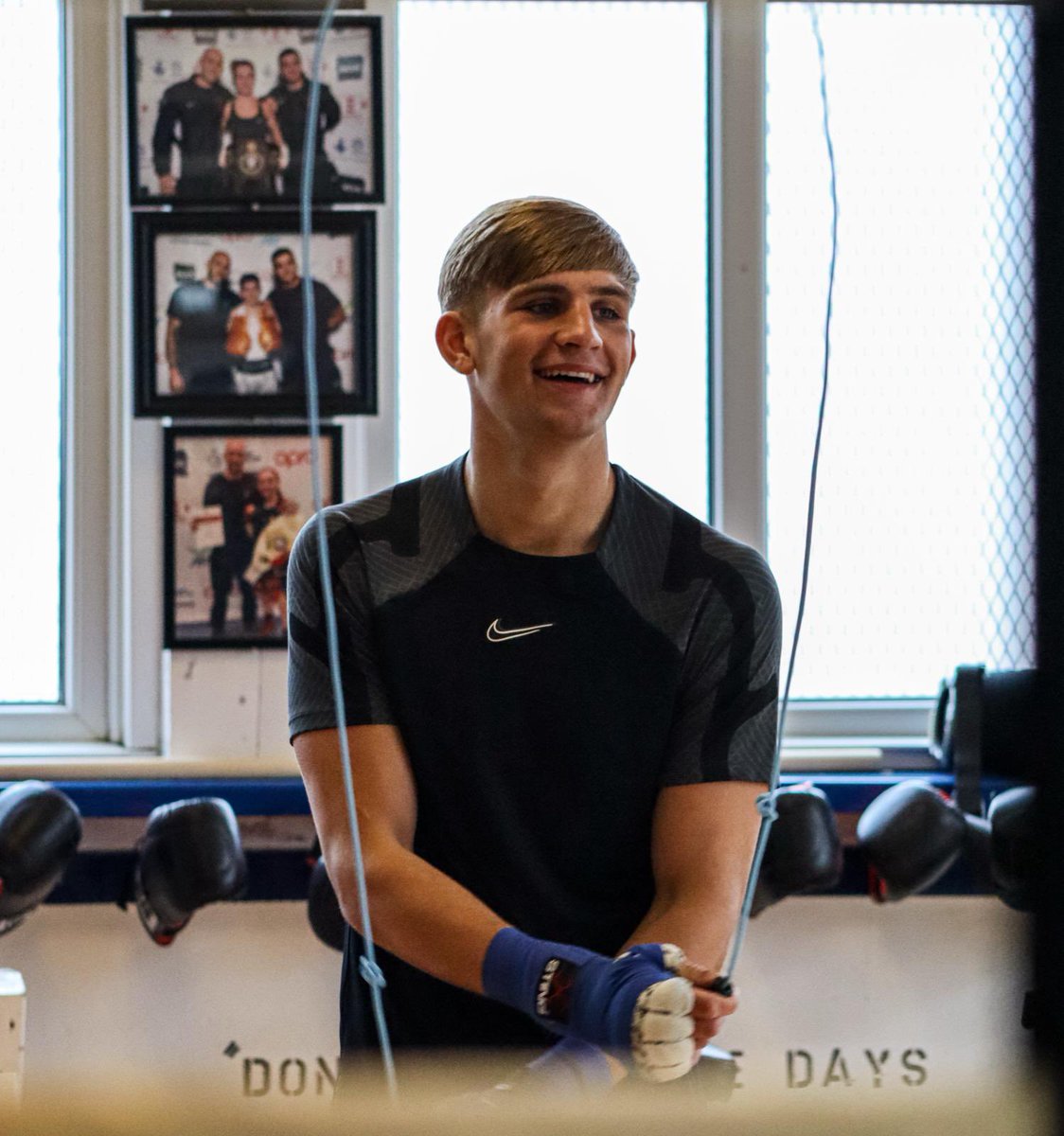 MASSIVE announcement coming ……… ⏳
#teamtenacity 
<a href="/StarBoycarrigan/">JohnJoe Carrigan</a> 

<a href="/anthonykellybox/">anthony kelly</a> 
<a href="/Johnstubbsy84/">John Stubbs</a> 

Team sponsor @team_surface_smart 💦