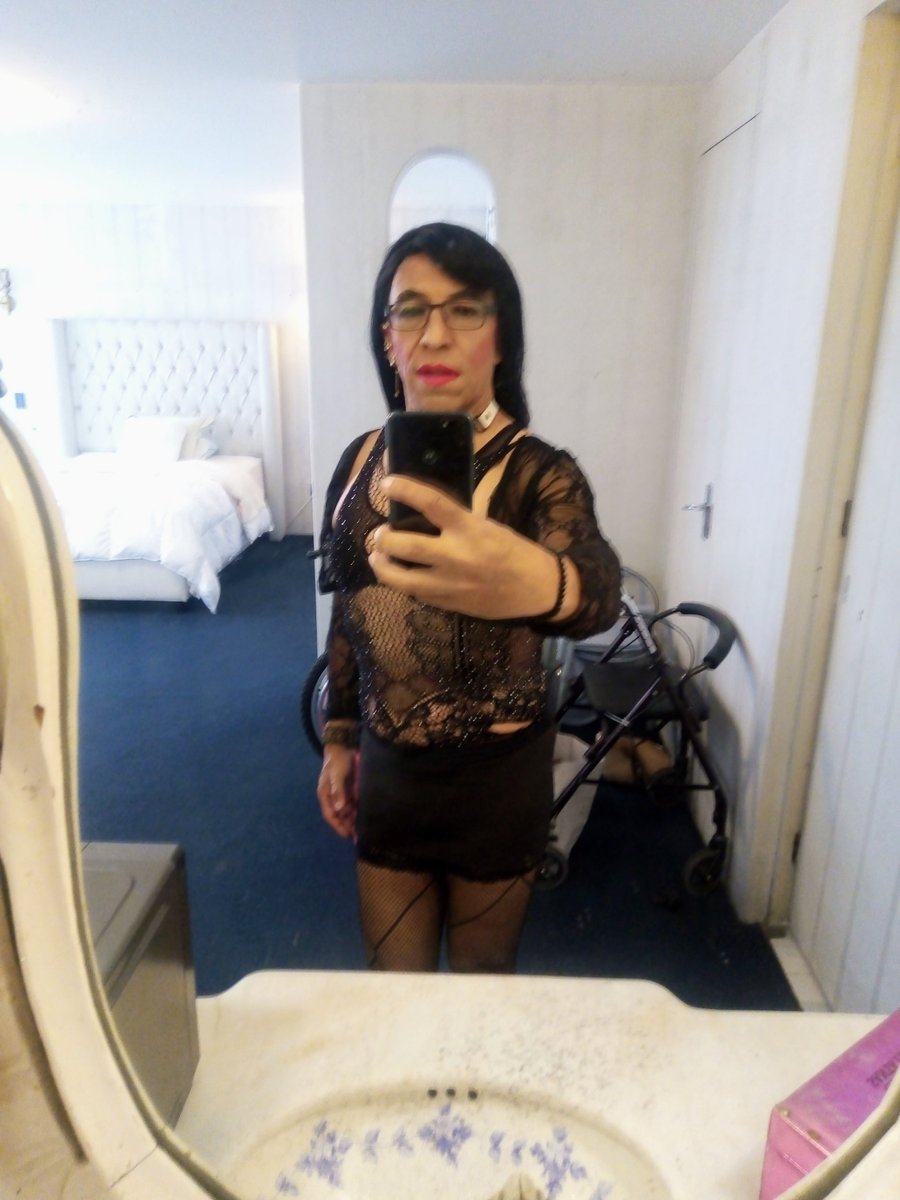 AngieMigan2201's tweet photo. Arreglándome para recibir mi adiestramiento con @Sissy_Trainers https://t.co/sf4fstKhve