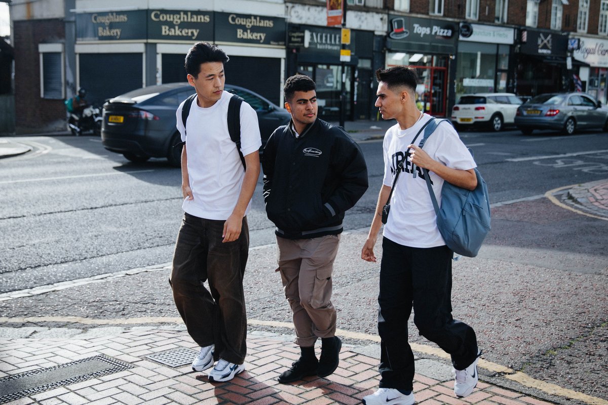 Three young people talk about finding ways to connect in a new country, and their hopes for the future.

Read more at: ow.ly/NP5o50VOzQP

Source: Refugee Council, May 2025