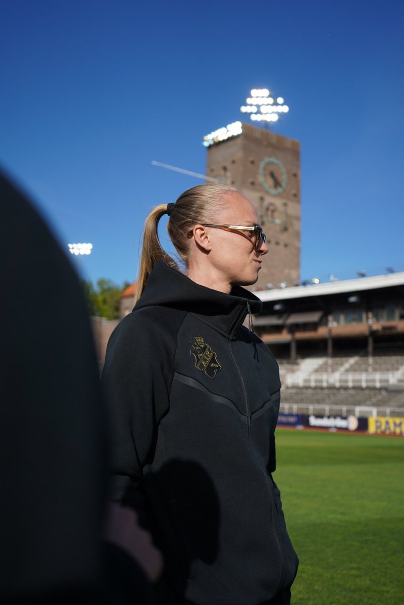 Laget är på plats på klassisk AIK-mark.