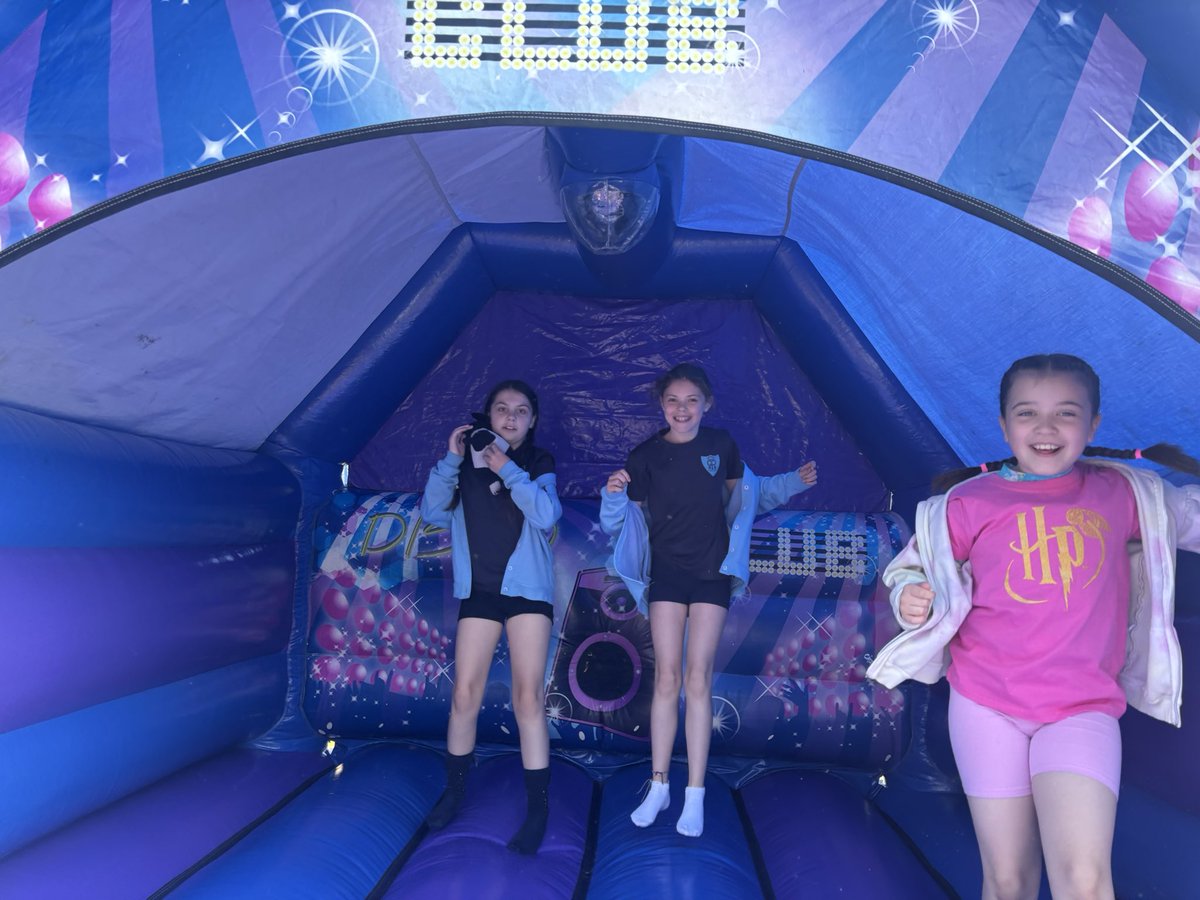 MissCrawford0's tweet photo. Primary 5 had a fantastic start to their Tuesday morning! Big smiles all round on the bouncy castle😁

Thank you to our parent council for this opportunity. #StMaryshealthweek https://t.co/rKgc22uU4Y