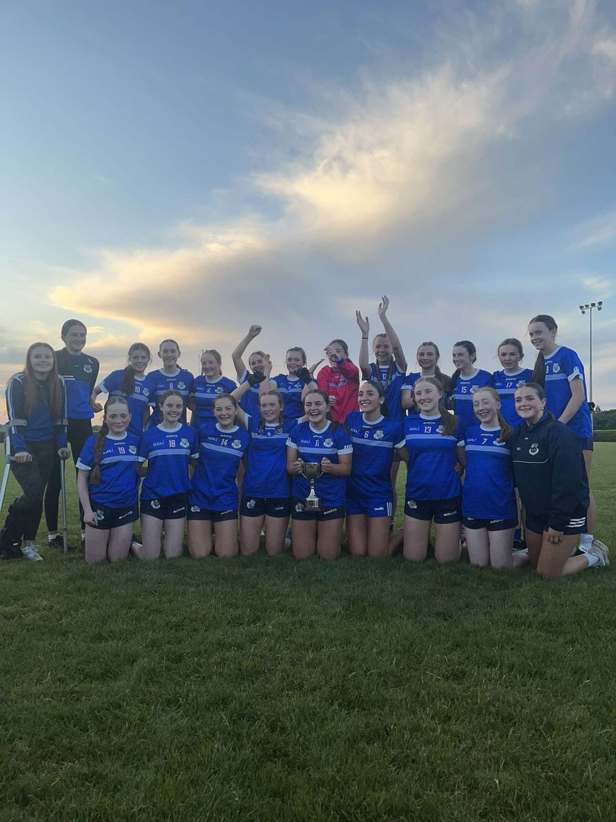 OldcastleGFC's tweet image. Our U17 ladies are Division 2 Champions!