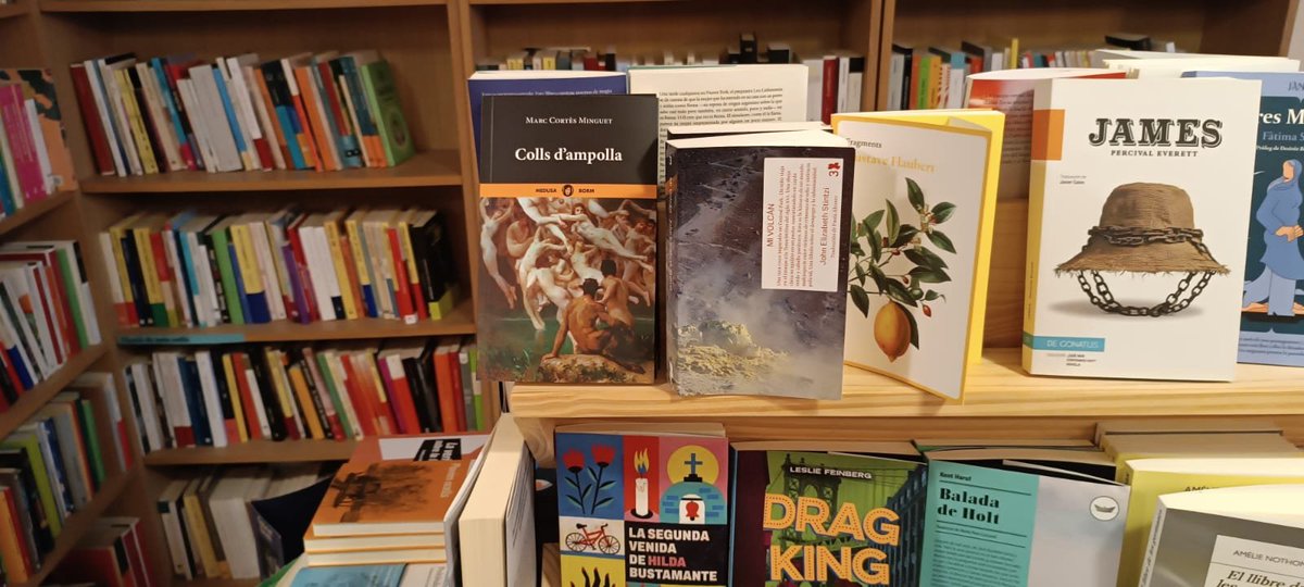 Medusa Editora CAT (@medusaeditora) on Twitter photo A <a href="/tribullibreria/">La Tribu Llibreria</a> tenen força llibres del nostre catàleg.
<a href="/calreflex/">m. c. m. rèflex</a>, <a href="/JuliaBacardit/">Júlia Bacardit</a>, <a href="/rosaolsa/">Rosa Olsa</a> i <a href="/EvaArasa/">Eva Arasa Altimira</a> hi són. A <a href="/tribullibreria/">La Tribu Llibreria</a> tenen força llibres del nostre catàleg.
<a href="/calreflex/">m. c. m. rèflex</a>, <a href="/JuliaBacardit/">Júlia Bacardit</a>, <a href="/rosaolsa/">Rosa Olsa</a> i <a href="/EvaArasa/">Eva Arasa Altimira</a> hi són.