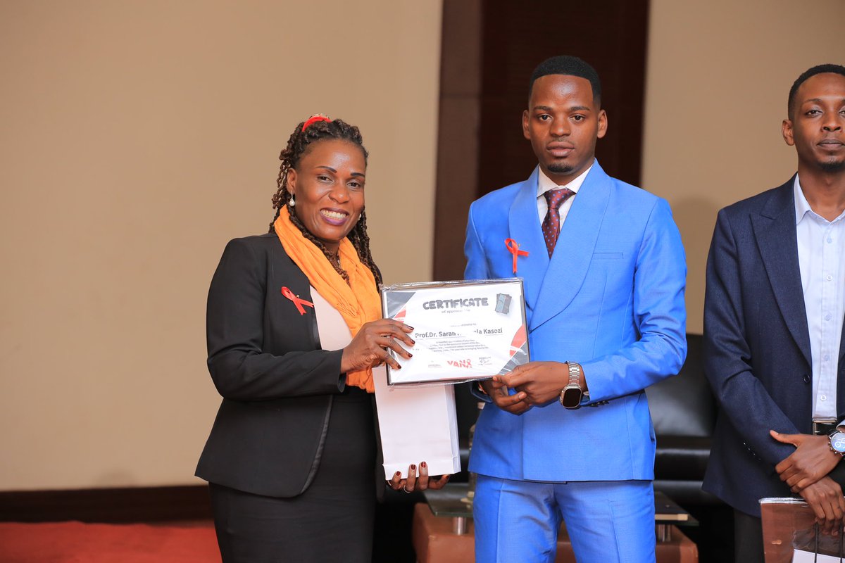 KAMULEGEYA JOHNCHRISESTOM🇺🇬 (@kaamu_literati) on Twitter photo Dr Kwagala Sarah discussed “The social impact of HIV” at #YANABookLaunch “My mother died of AIDS when i was 13. My brother dropped out out of school after finding out that he had HIV(He thought HIV meant death). We lost more than 10 people in less than 5 years. <a href="/UNAIDS/">UNAIDS Global</a> Dr Kwagala Sarah discussed “The social impact of HIV” at #YANABookLaunch “My mother died of AIDS when i was 13. My brother dropped out out of school after finding out that he had HIV(He thought HIV meant death). We lost more than 10 people in less than 5 years. <a href="/UNAIDS/">UNAIDS Global</a>