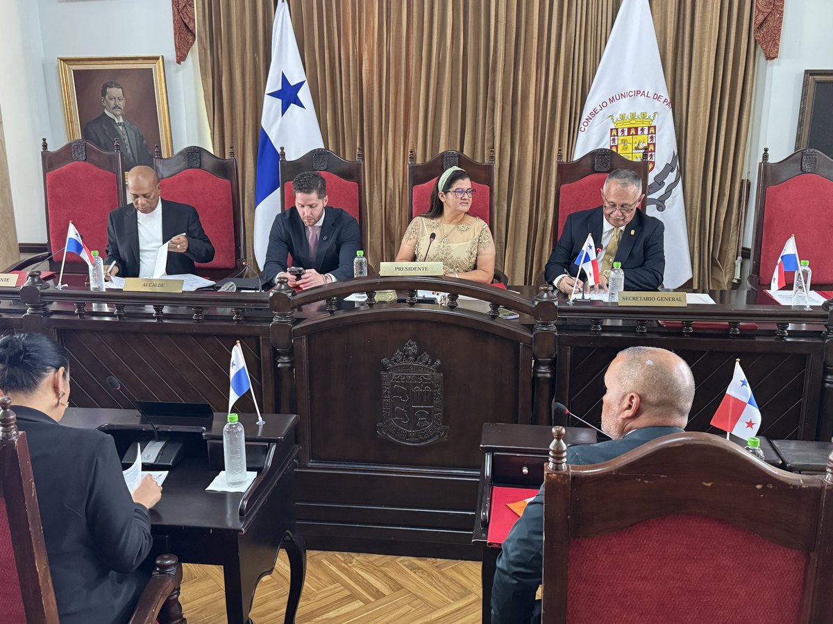 #EnDirecto Sesión ordinaria números 21 del año 2025

youtube.com/live/rUOs1pClg… vía <a href="/YouTube/">YouTube</a>