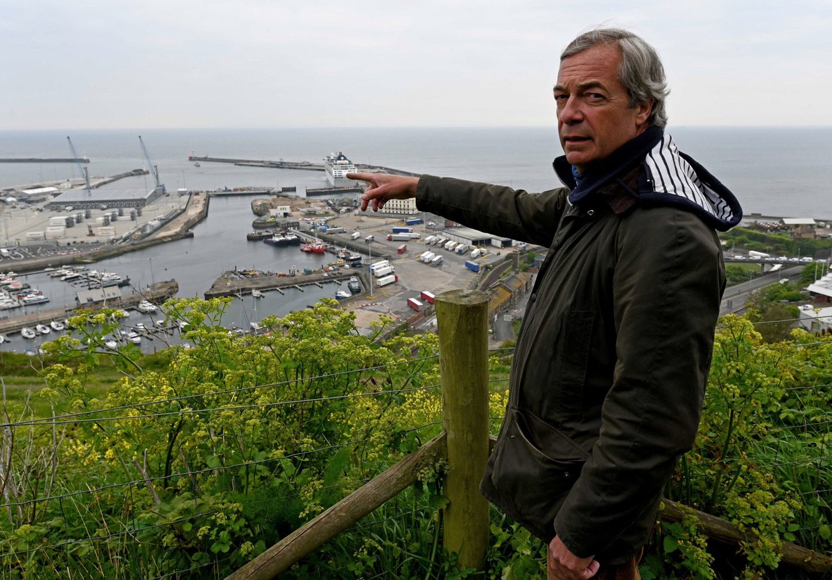 "See those trucks of rotting fish and mountains of paperwork harming the economy? I want to keep those, in fact I want more."
