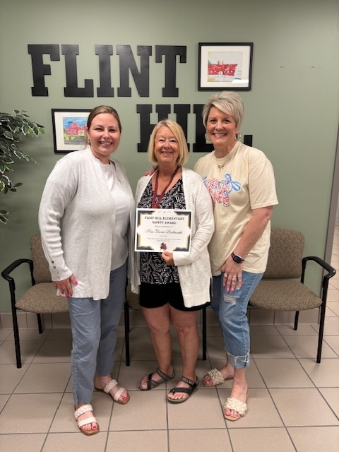 ZumFlintHill's tweet photo. The May Safety Award goes to our amazing recess clerk, Mrs. Sharon Backowski!
Thank you for keeping our Firebirds safe every single day with your care, attentiveness, and dedication. We appreciate all that you do! 💙 #FlintHillProud #SafetyFirst #FirebirdStrong https://t.co/kG7oE7ffuL