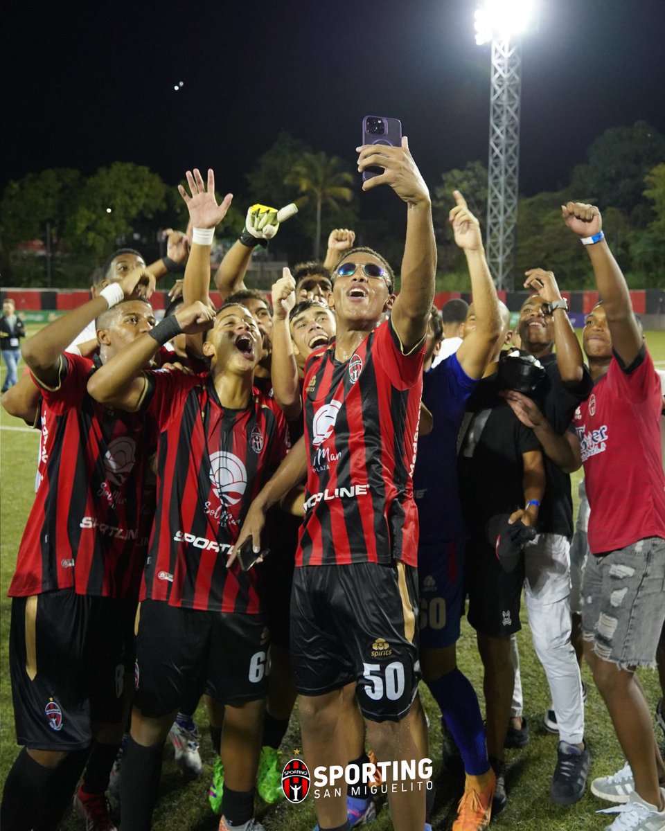 ¡POSTALES DE CAMPEONES!⚽️

Revive los mejores momentos de nuestros rojinegros que el día de ayer se consagraron campeones de la sub18 en la conferencia este🏅