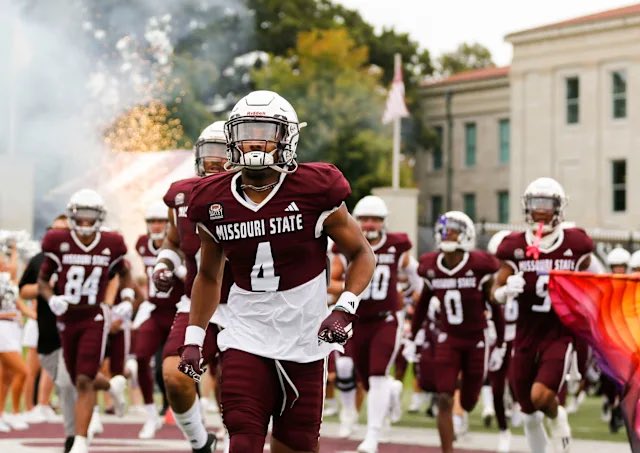 Haven Garrett (@havengarrett07_) on Twitter photo After a great conversation with <a href="/CoachThomas_MSU/">Tramain Thomas</a> I’m blessed to receive an offer from <a href="/MoStateFootball/">Missouri State Football</a>
<a href="/CoachRT1988/">Rafael Thomas</a> <a href="/CoachWritt/">Jon Writt, M.Ed.</a> <a href="/velasquezcoach/">Justin Velasquez</a> <a href="/CoachTenn10/">Anthony Tennison</a> <a href="/SkeeterRecruits/">USVSUS</a> After a great conversation with <a href="/CoachThomas_MSU/">Tramain Thomas</a> I’m blessed to receive an offer from <a href="/MoStateFootball/">Missouri State Football</a>
<a href="/CoachRT1988/">Rafael Thomas</a> <a href="/CoachWritt/">Jon Writt, M.Ed.</a> <a href="/velasquezcoach/">Justin Velasquez</a> <a href="/CoachTenn10/">Anthony Tennison</a> <a href="/SkeeterRecruits/">USVSUS</a>