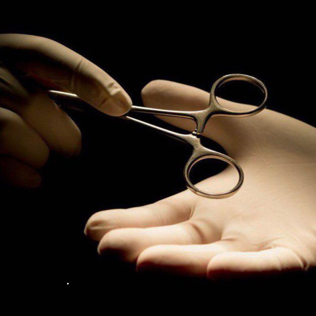 PROCEDIMIENTO COMPLETO ▶️ PRÓTESIS DE CABEZA DE RADIO

El implante de la cabeza radial es una intervención quirúrgica indicada en fracturas
conminutas o irreparables de la cabeza de radio.
#EnfermerosQuirófanoAlcázar #GuíasQuirúrgicas 

🔗 
drive.google.com/file/d/1FoLZsU…