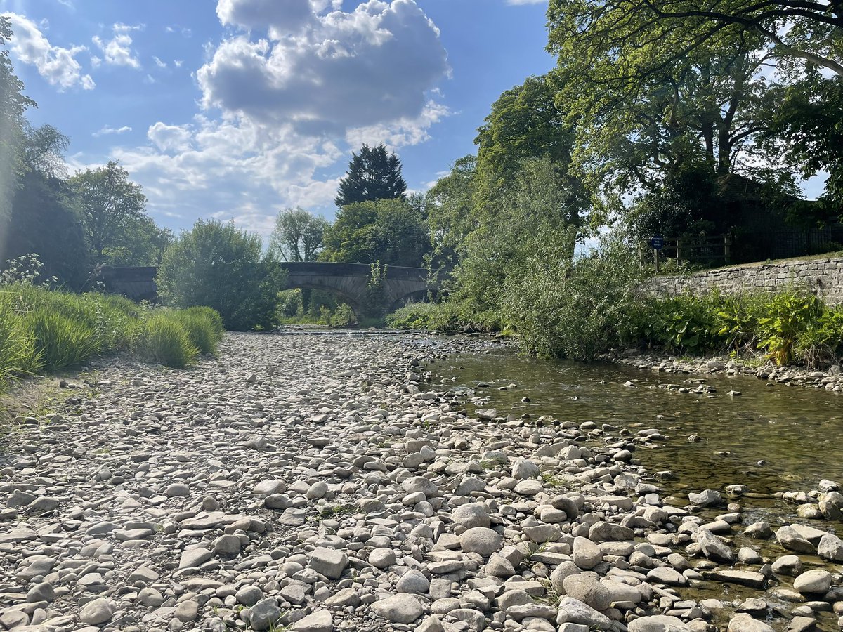 hoskopher's tweet photo. @Hudsonweather A couple of photos of the River Aire at Gargrave this afternoon. Only three feet wide and as many inches deep (shallow)! https://t.co/qGQpWfbHfh