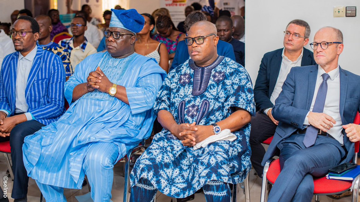 UEauBenin's tweet photo. Lancement du Centre Local pour l'Employabilité et l'Entrepreneuriat #CLEE de la commune d'Abomey Calavi. Ce centre vise à stimuler l’innovation et les opportunités pour la jeunesse béninoise, dans le cadre de l’Initiative “Investing in Young Businesses in Africa” #IYBASEED.🇪🇺 https://t.co/L8gikaInou