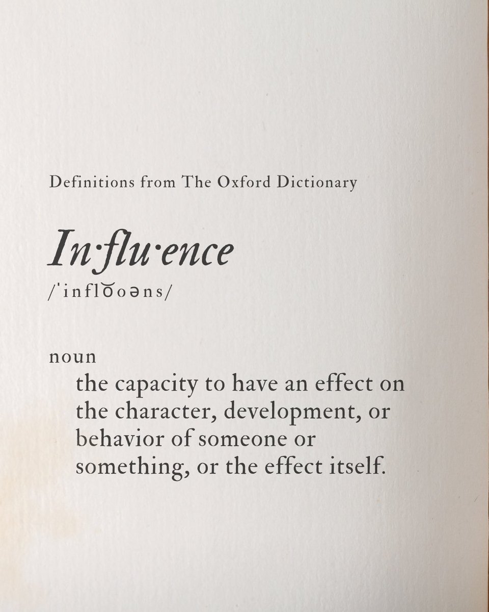 BlackSwanGrp's tweet photo. Rapport leads to influence. Influence built on trust is what lasts.

The best negotiators don’t just talk. They listen, reflect, and build a connection first. Then comes trust. Then comes impact.

When you master the Core Four—Labels, Mirrors, Dynamic Silence™, and Summary™—you unlock more than just agreement.
You build trust-based influence—the kind that sticks.

#TrustBasedInfluence #BlackSwanSkills #BlackSwanGroup