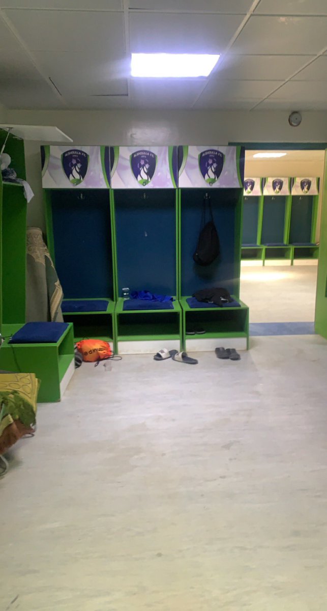 𝙼 🖤 . tweet media