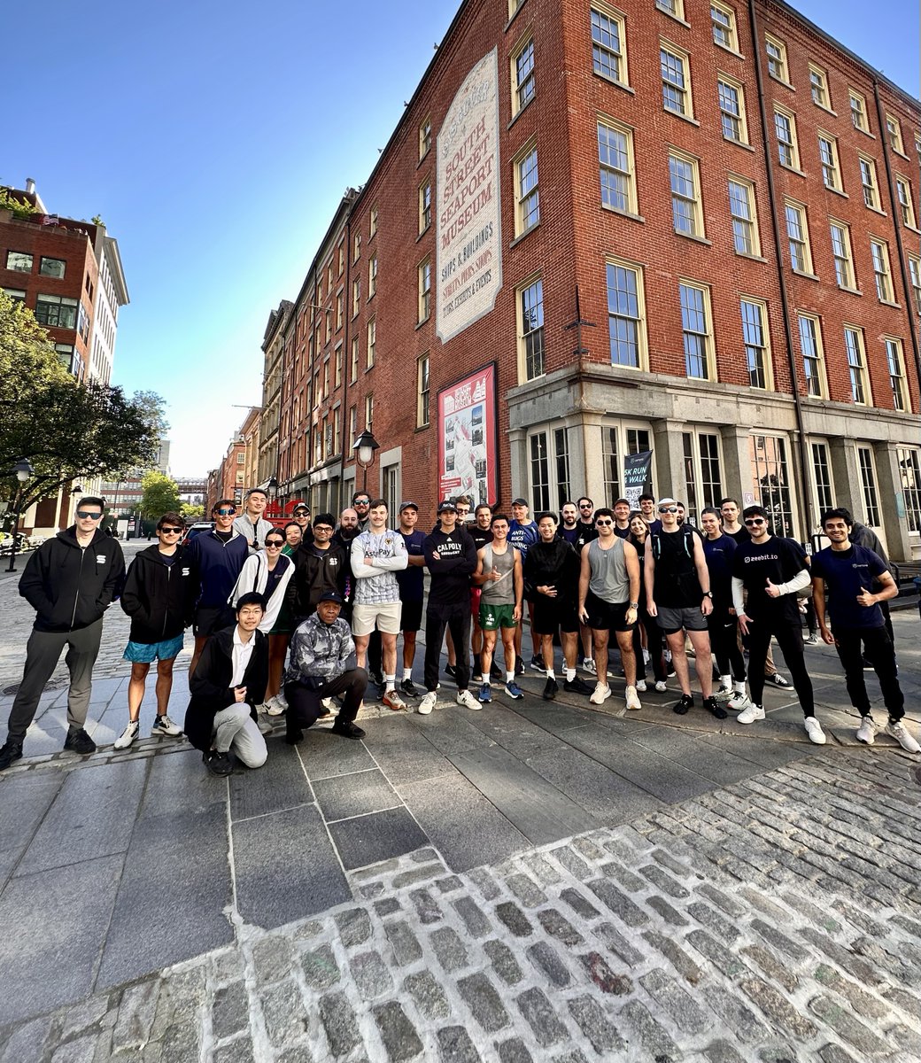 Certora's tweet photo. Thanks to all the amazing folks who joined us for the run this morning! Great vibes and energy! ✨
See you later at the Certora × @jito workshop during @SolanaConf (link below) 👇 https://t.co/M5QDFjXdyw