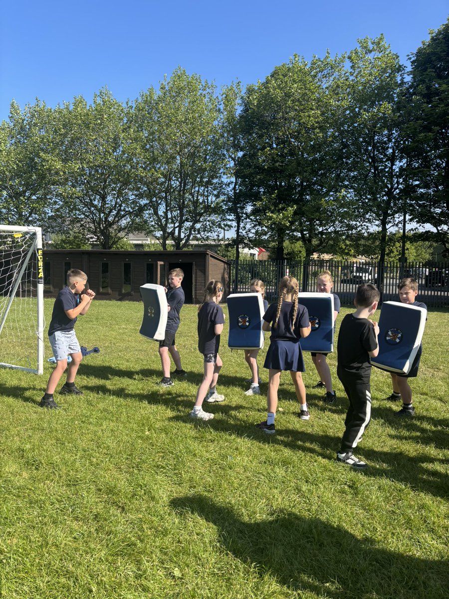 MissCrawford0's tweet photo. Followed by a great taster session with Rivals Gym. 

Primary 5 loved learning about kick boxing and testing their skills 🥊 https://t.co/ONLDo49h4w