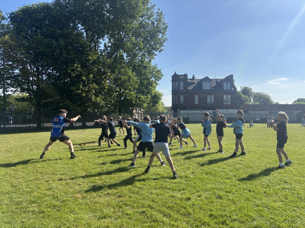 MissCrawford0's tweet photo. Followed by a great taster session with Rivals Gym. 

Primary 5 loved learning about kick boxing and testing their skills 🥊 https://t.co/ONLDo49h4w