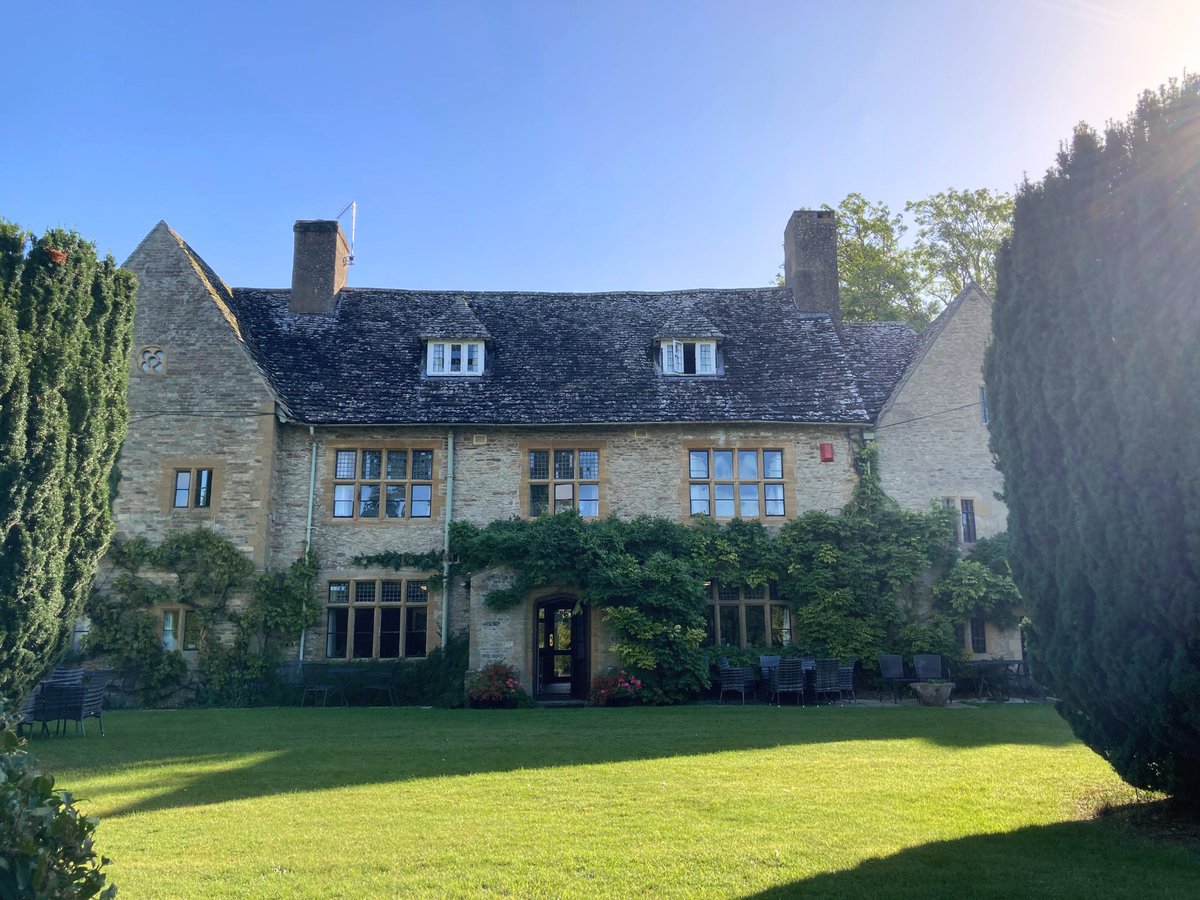 Curious about our fully-funded 2025 Paper Writing Retreat and what it entails? 🤔

Read our deep dive on last year's retreat for #mentalhealth &amp; #addiction #researchers at Charney Manor.

mentalhealthresearch.org.uk/2024-writing-r…

Interested? Apply now! 🚨
mentalhealthresearch.org.uk/pwr25/