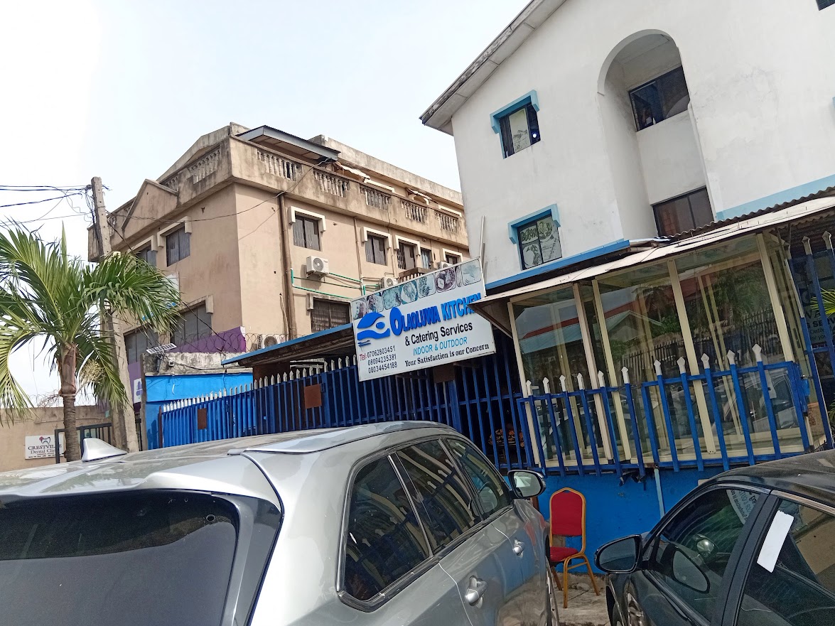 Oladeinde Olawoyin (@ola_deinde) on Twitter photo Olaoluwa Kitchen.
If you live or work around Agidingbi/Fela Shrine, there perhaps isn’t a better, more insightful Inflation Monitor. In 2015/16, <a href="/nicholasibekwe/">Nicholas 'The Brave' Ibekwe</a> and I were there when a wrap of Amala sold for N100. Meat was N100 per piece, or so, and Ogunfe was N700/N1k. Olaoluwa Kitchen.
If you live or work around Agidingbi/Fela Shrine, there perhaps isn’t a better, more insightful Inflation Monitor. In 2015/16, <a href="/nicholasibekwe/">Nicholas 'The Brave' Ibekwe</a> and I were there when a wrap of Amala sold for N100. Meat was N100 per piece, or so, and Ogunfe was N700/N1k.