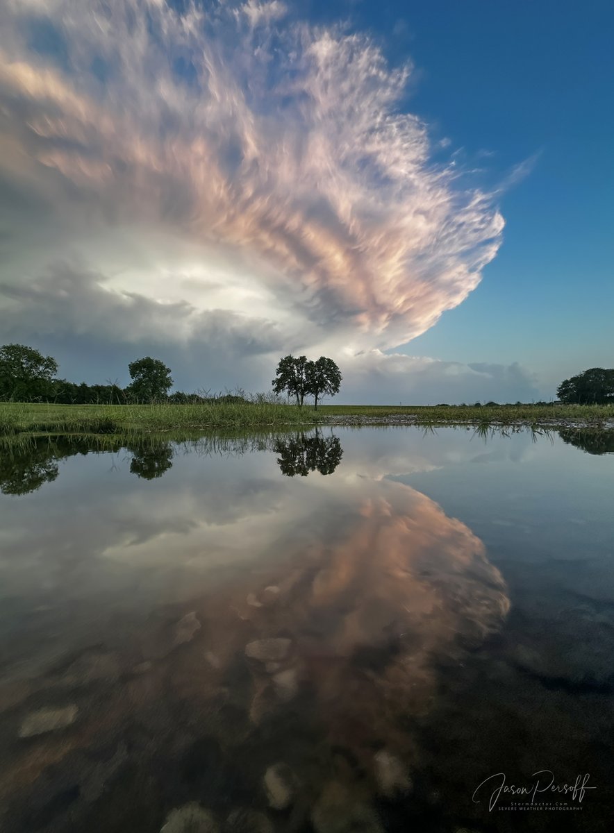 The sunset from Ardmore, OK, last night was definitely amazing. #okwx #wxtwitter