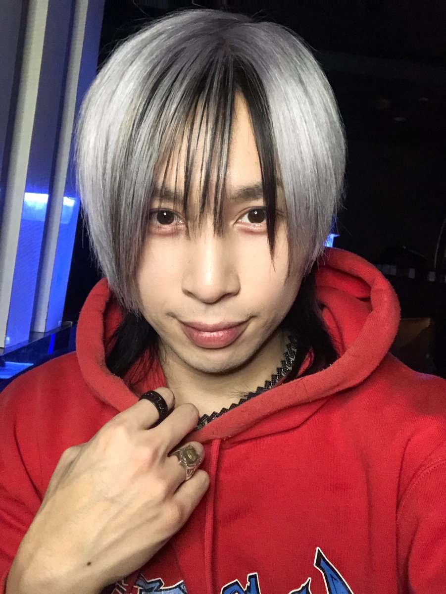 Hiroki_KTYM's tweet photo. なんの人か聞かれるけど
歌ったり　踊ったりしてます https://t.co/nD43laKbJx