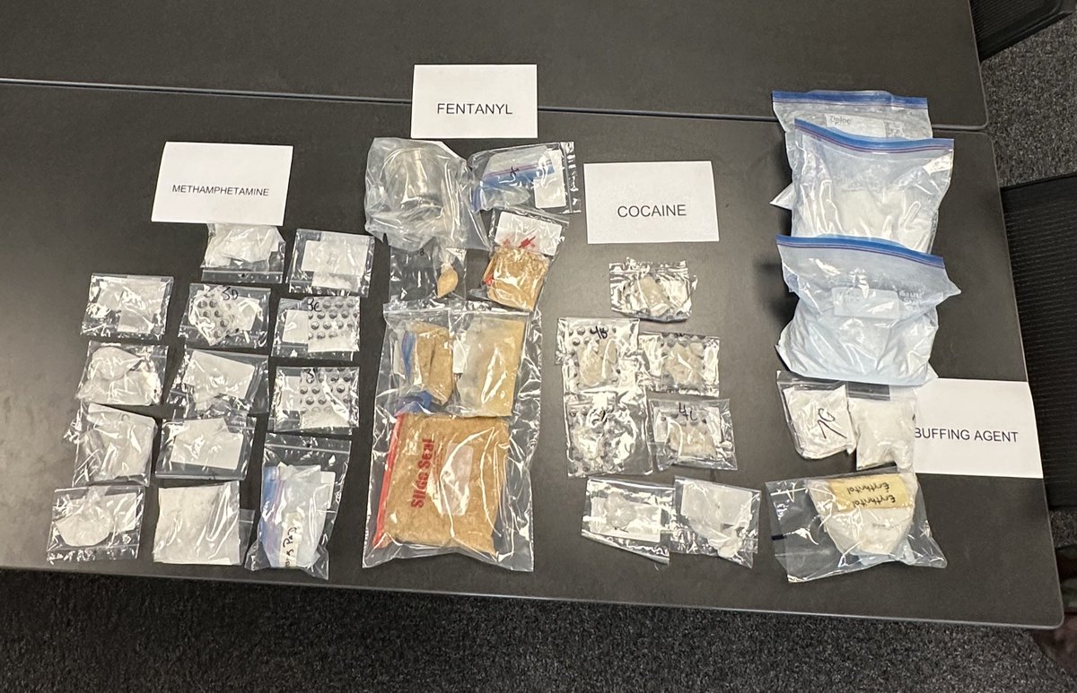 vicpdcanada's tweet photo. Last week VicPD’s Strike Force executed a warrant at a supportive housing facility in the 400-block of Swift St, resulting in the seizure of one kilogram of fentanyl, a loaded nine-millimeter handgun and approximately $40,000 in cash.

Read more: https://t.co/MvFgxNgdUY https://t.co/4ngjriGzO7