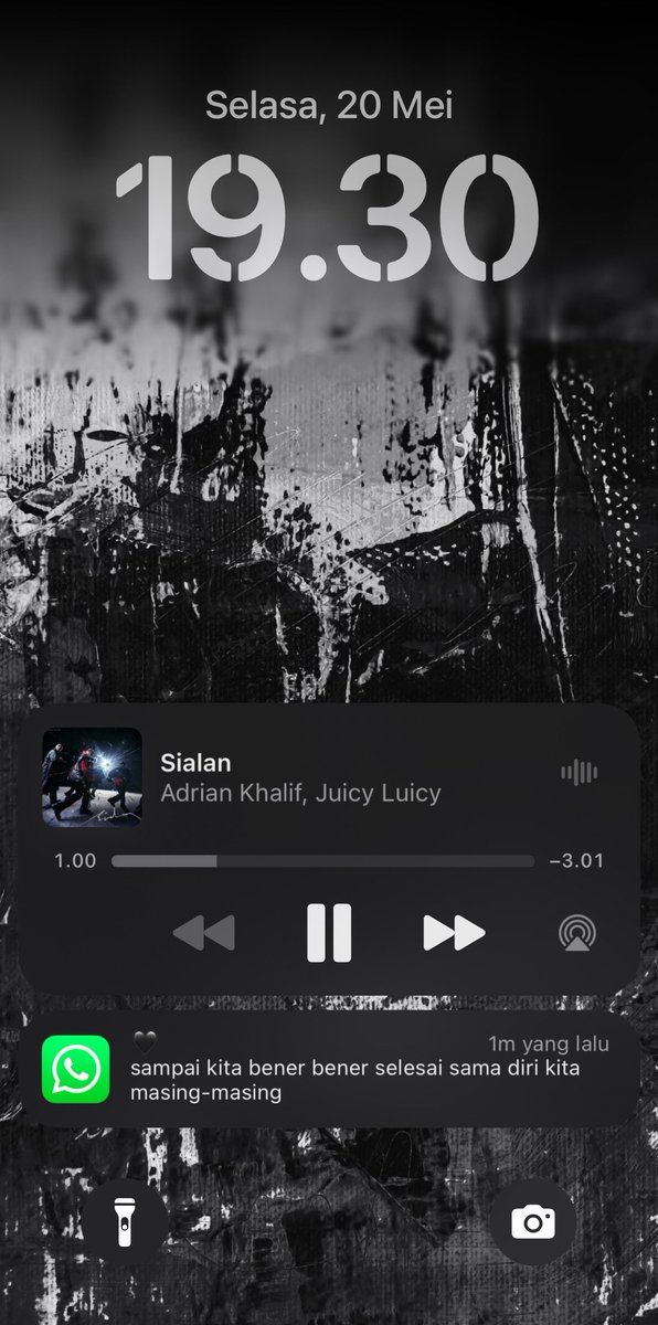 1602FLO's tweet image. life after break up (4)
haechan few tweets au