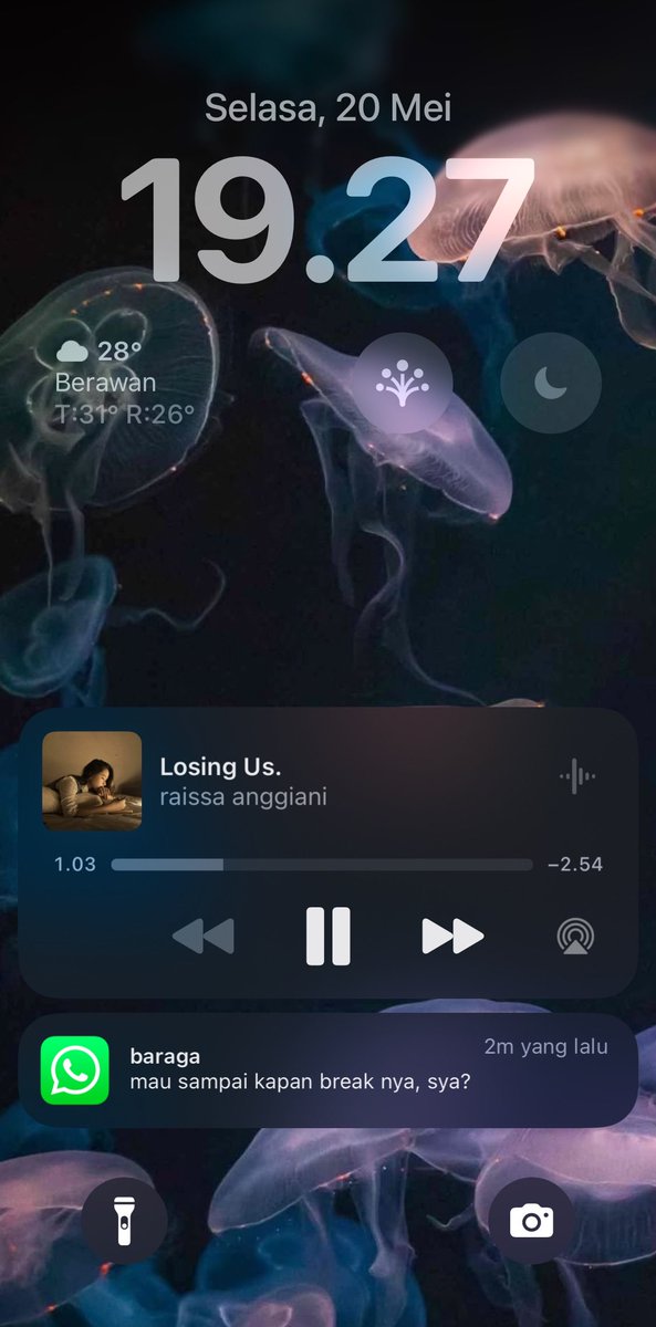 1602FLO's tweet image. life after break up (4)
haechan few tweets au