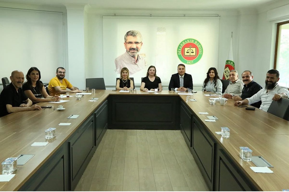 ADVANHalit's tweet photo. Diyarbakır Barosu Eğitim Merkezi toplantısında haziran ayı eğitimlerimizi planladık. https://t.co/6lUUsekzNs