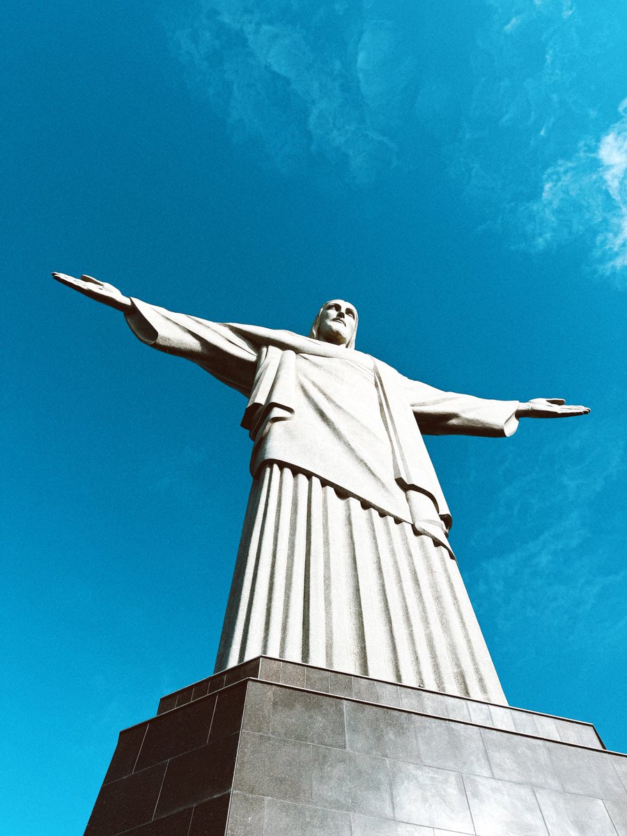 Daphne x tweet media