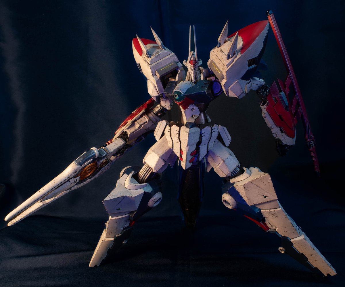 r0NDDGOwR4WN2ux's tweet photo. 「ナイスな展開だぜ!」
鉄のラインバレルから、「ラインバレル・オーバードライブ」完成しました。
白装甲はつや消し、その他は半艶仕上げにしました。
腕も少し延長させて、ボールジョインとで表情付けられる様になっています。
#モデロイド
#ラインバレル
#LINEBARRELS
#筆塗り
#ヴィネット https://t.co/boYgzllYYY