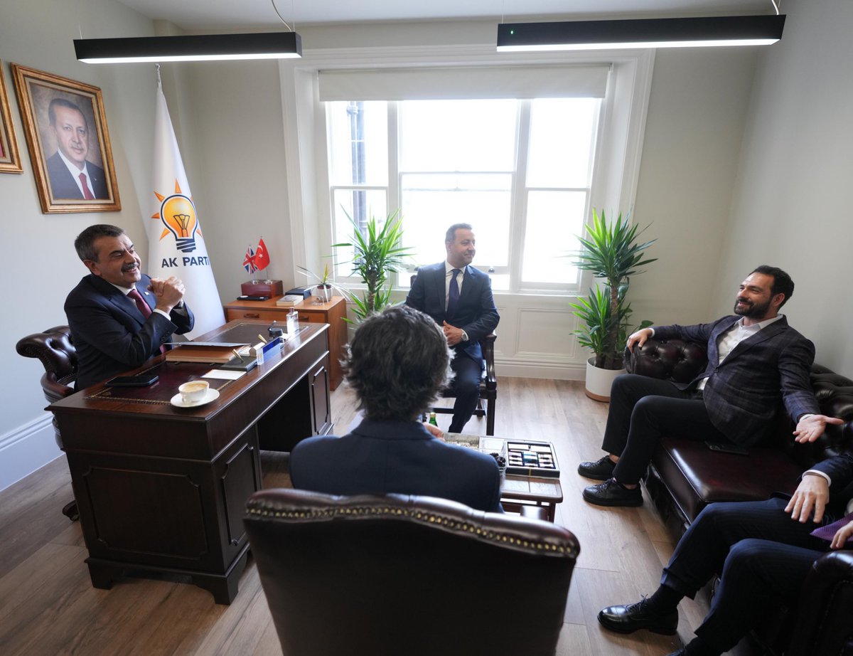 📍 İngiltere/ AK Parti Londra Temsilciliği

AK Parti Londra temsilciliğimizi ziyaret ettik, temsilcimiz Erdal Yetimova ve partimize gönül veren teşkilatımızla bir araya geldik. 

Londra temsilcimiz Sayın Erdal Yetimova'ya ve teşkilatımıza çalışmalarında kolaylıklar diliyor,