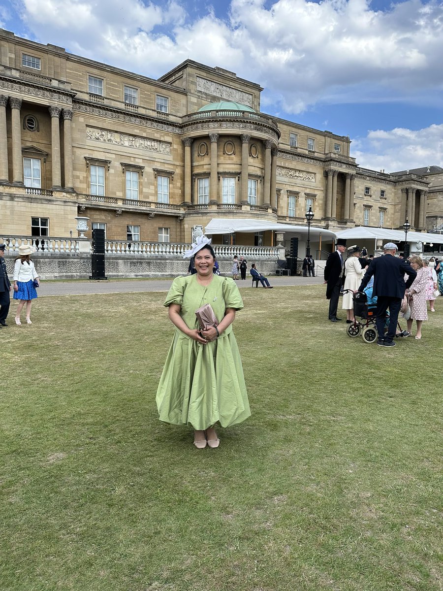 Julie Ballesteros (@julietb08) on Twitter photo Experience of a lifetime to be invited for a Royal Garden Party at Buckingham Palace. Thanks <a href="/NHSBartsHealth/">Barts Health</a> Experience of a lifetime to be invited for a Royal Garden Party at Buckingham Palace. Thanks <a href="/NHSBartsHealth/">Barts Health</a>