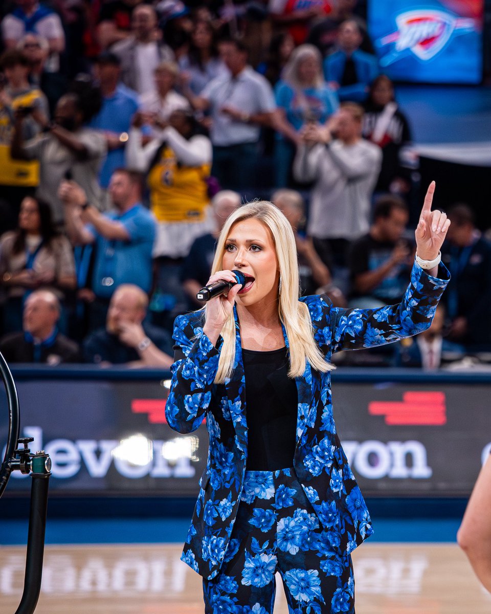 Emily Faith tweet media