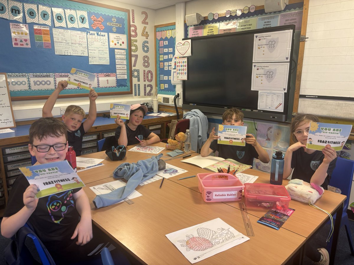 MissCrawford0's tweet photo. We were delighted to receive a certificate from Fraz Fitness after a lovely session in the sun ☀️ https://t.co/N2CiYaIFF9