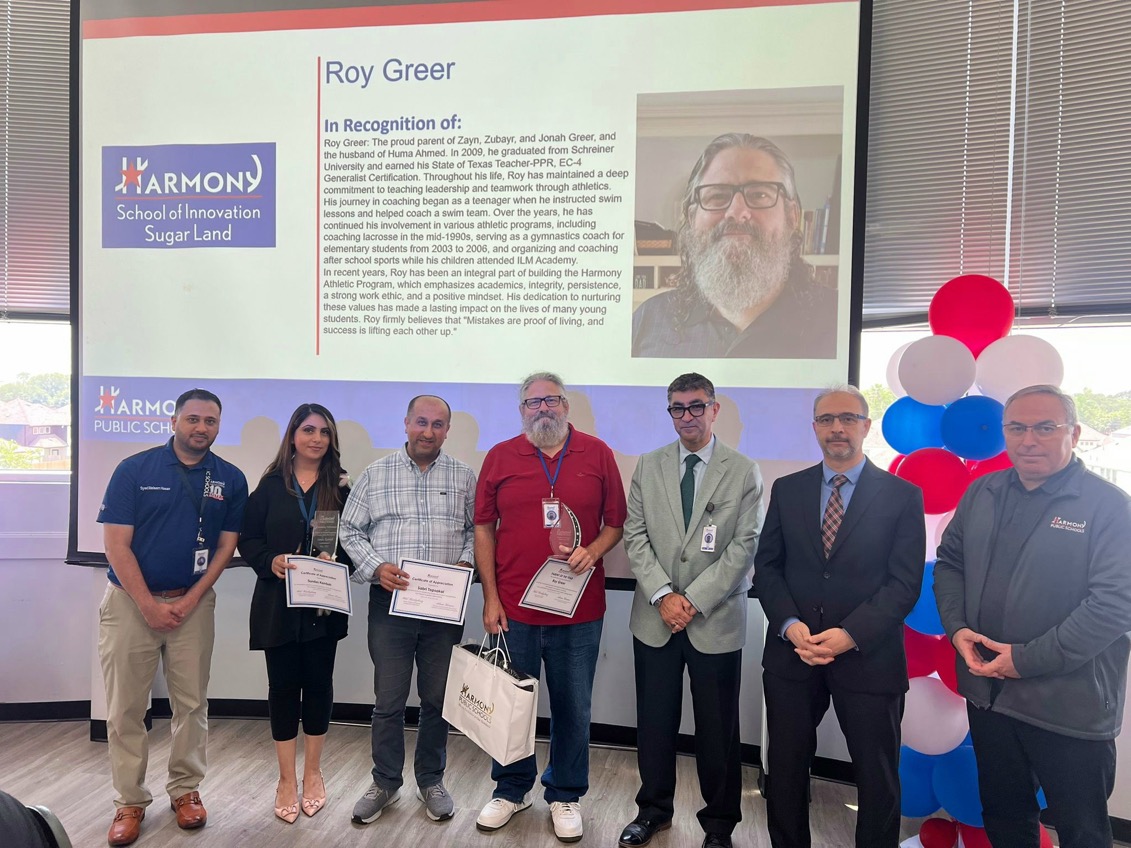 HSI_Sugarland's tweet photo. 🌟 Parent of the Year Banquet!
HSI-SL’s own Mr. Roy Greer was honored for his amazing support! 💙
Big thanks to our Engagement Team for making it happen.
📸 Check out the highlights below!
#ParentOfTheYear #HSISL #FamilyEngagement #HSWSchools https://t.co/UOKK3SRqWr