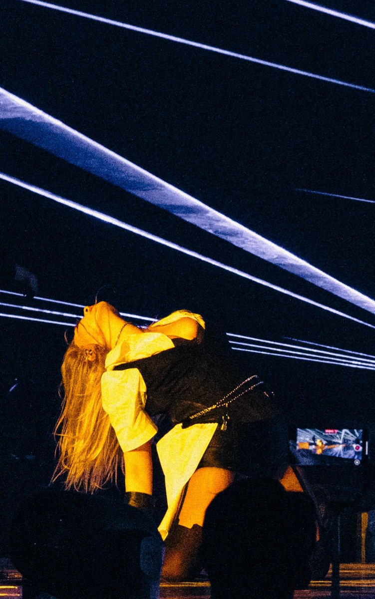 BadCL21's tweet photo. 💋 https://t.co/f0E14ZTfrd