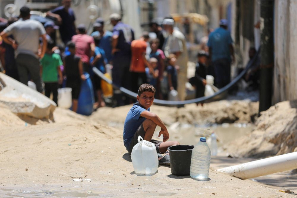 DrMadsGilbert's tweet image. 🚨 Press Release by Deir al-Balah Municipality: A Real Water Catastrophe Hits Deir al-Balah Following the Targeting of “Sahil 6” Well and Its Complete Shutdown
The Municipality of Deir al-Balah announces that the “Sahil 6” well, located in the Al-Baraka area, has been bombed,…