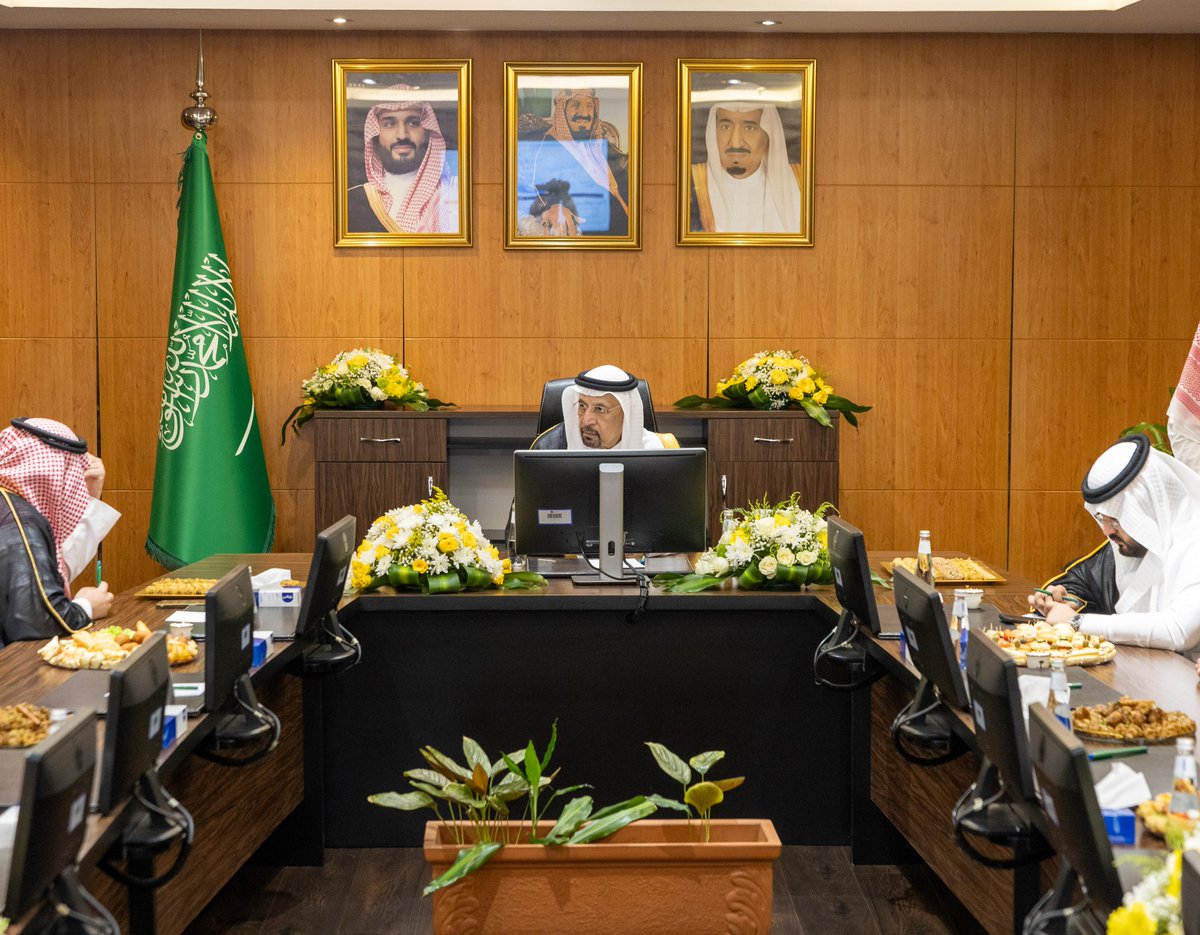 MISA's tweet photo. زار معالي وزير الاستثمار @Khalid_AlFalih مقر هيئة تطوير محافظة جدة، حيث عقد هناك لقاءً اطلع فيه على نشاطات الهيئة ومشروعاتها الاستثمارية النوعية، وناقش سبل تعزيز التعاون المشترك لتحفيز التنمية الشاملة في القطاعات التي تتميز بها المحافظة. https://t.co/feYpNuvbp9