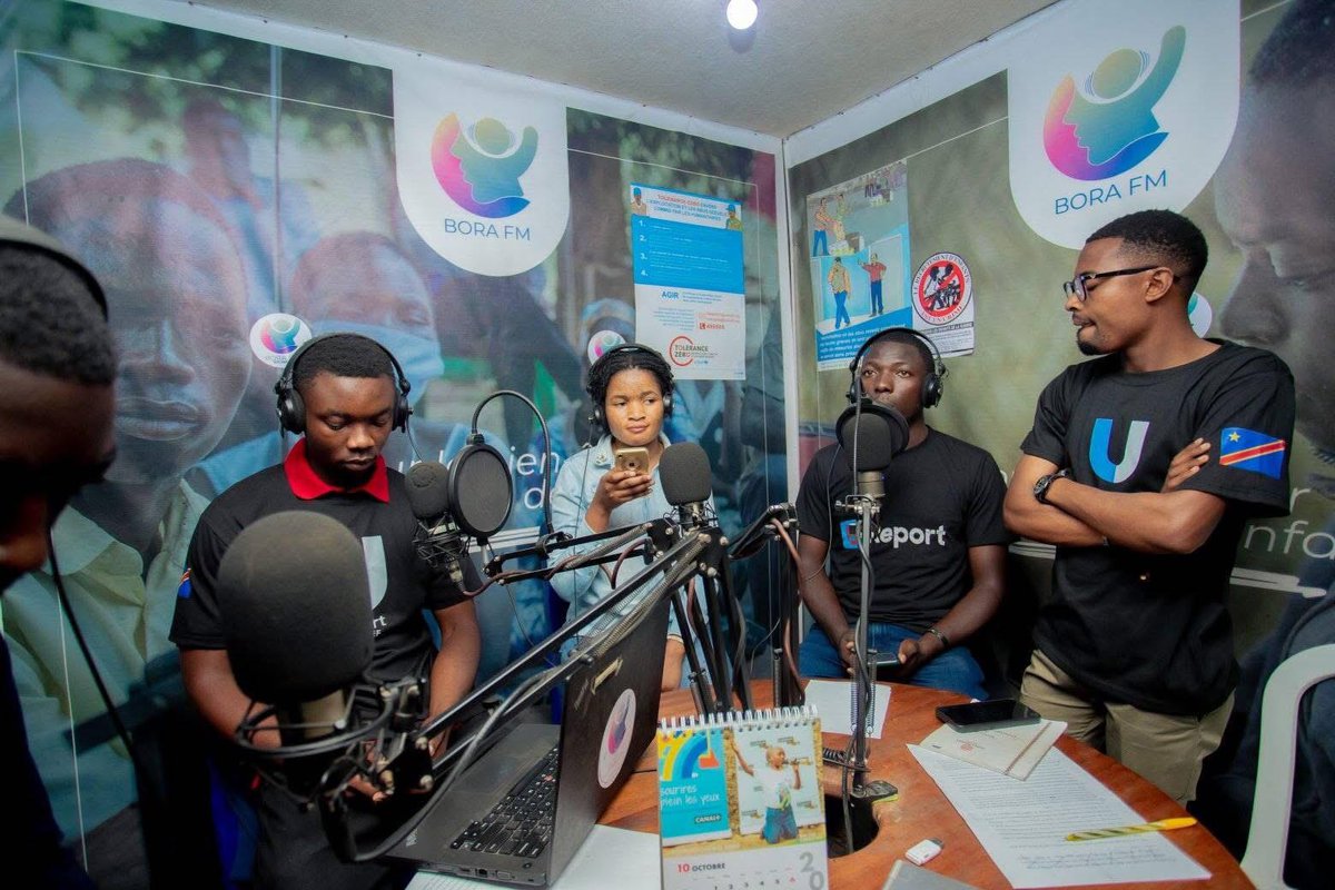 🎙️Goma: Les <a href="/ureporters/">ureporters</a> à la radio pour prévenir la Mpox et le choléra. Ce 19 mai, ils ont sensibilisé sur Bora FM aux bons gestes contre la Mpox et le choléra : hygiène, isolement des cas… Une initiative citoyenne pour renforcer la vigilance sanitaire à Goma. #Sante #Jeunesse